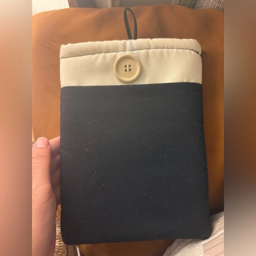 Black Villain Lover Embroidered Kindle Pouch